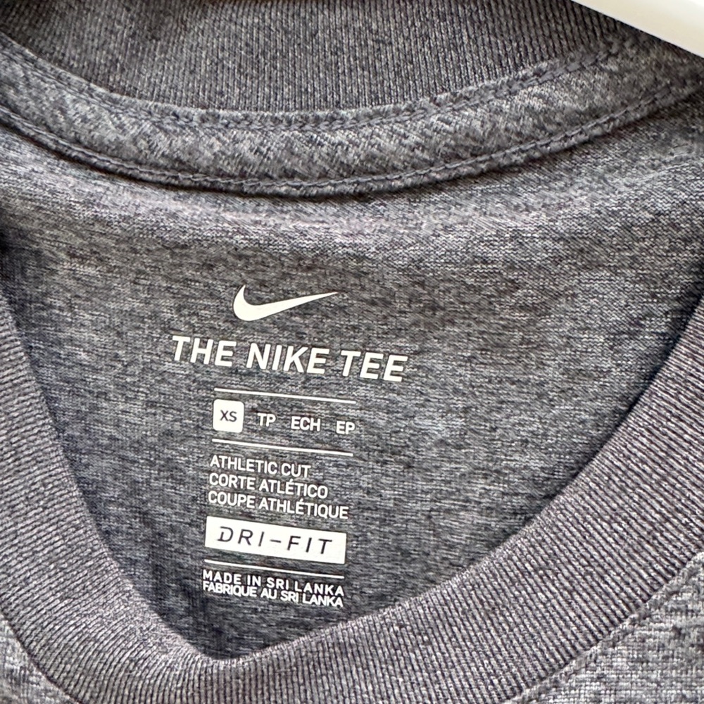 Nike Gray Tank Tops - Just Do It - Picture 3 of 7